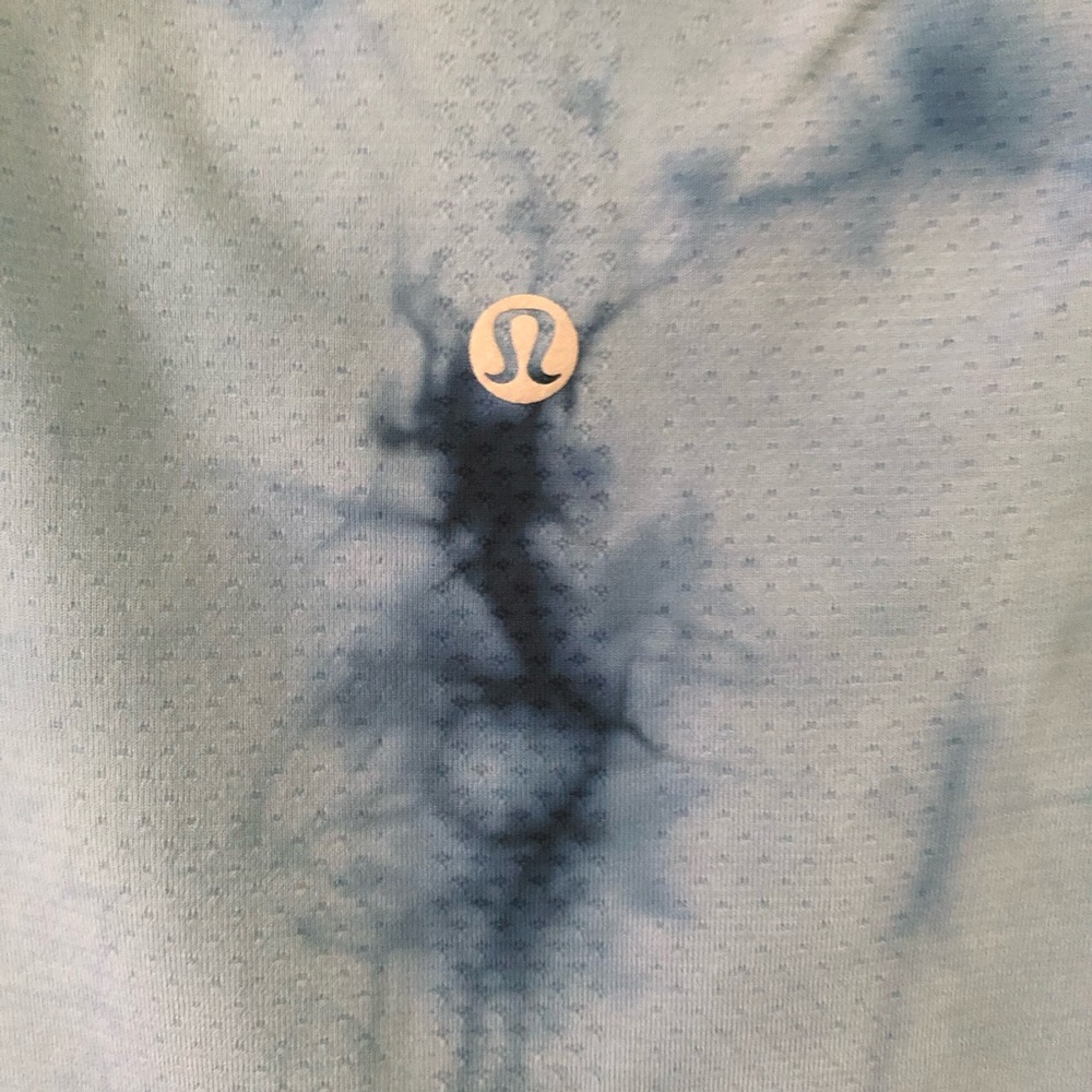 Lululemon Swiftly Tech Short-Sleeve Shirt 2.0 Blue Marble Tie Dye Size 12 - Picture 4 of 4